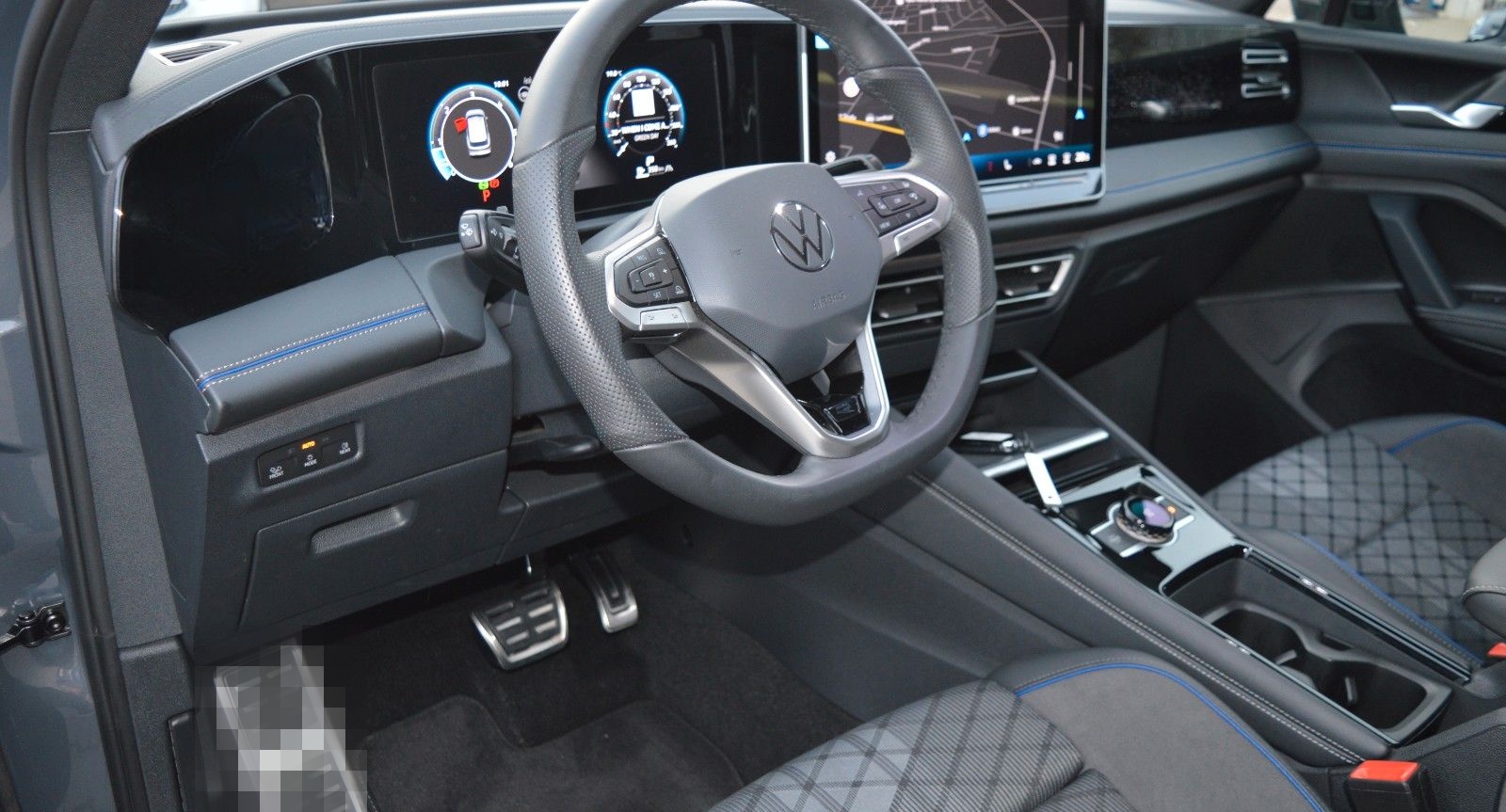 Volkswagen Tiguan 2.0 TDI 4Motion R-Line, AHK, Matrix, 20" foto 9