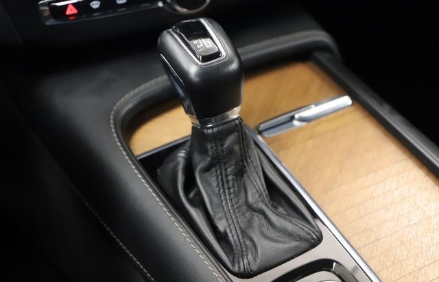 Volvo V90 2.0 T5 254PS Inscription Pano ACC LED 360° foto 20