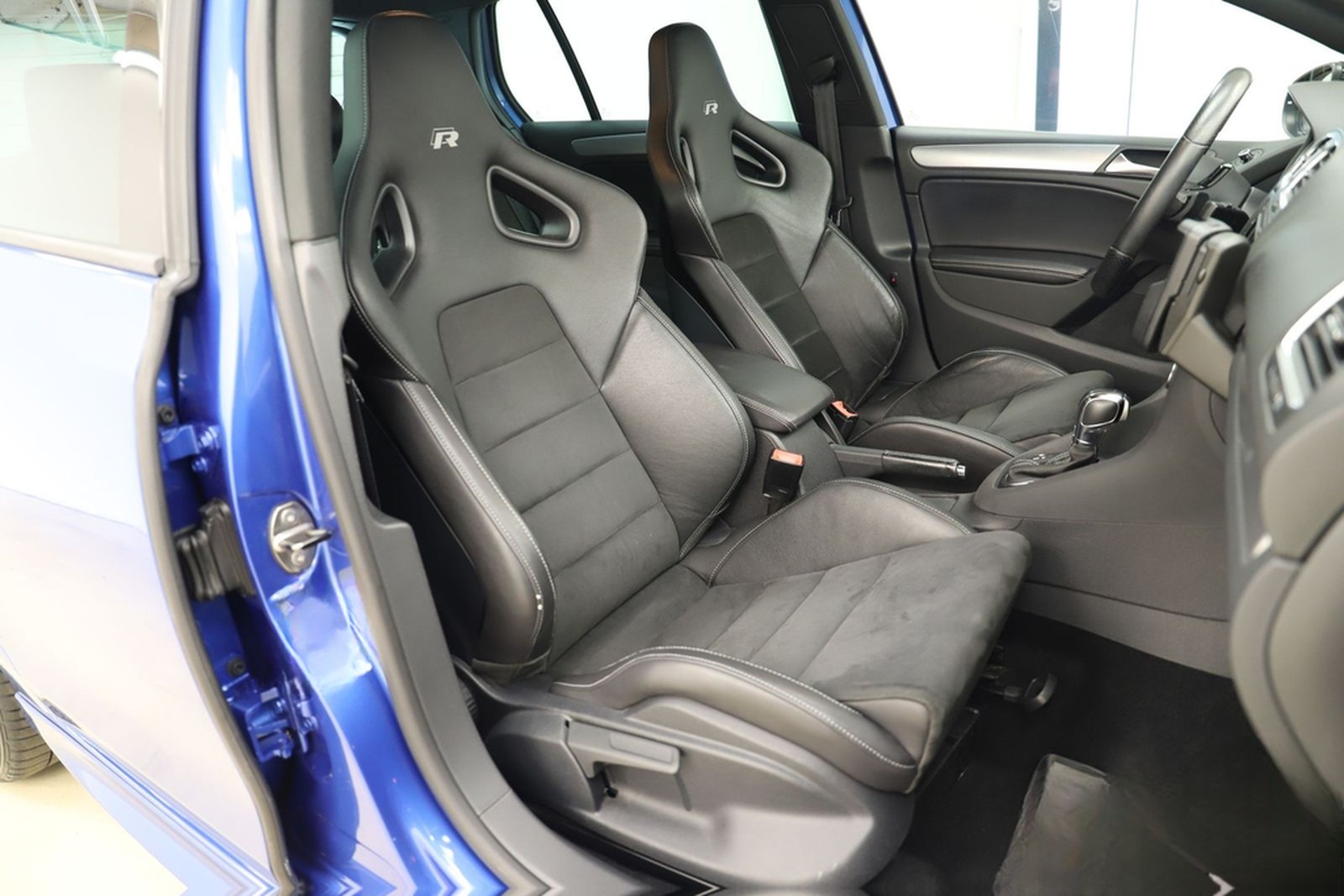 Volkswagen Golf 6 R 2.0TSI 271PS DSG 4M Schalensitze 1.Hand foto 13