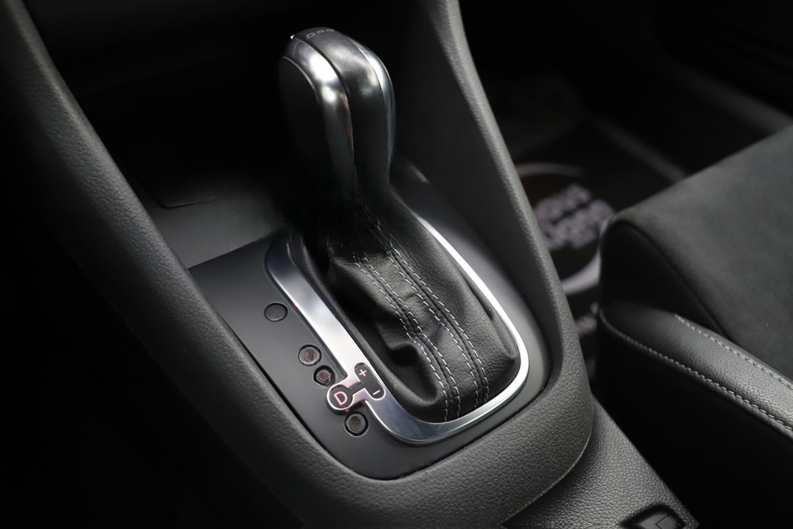 Volkswagen Golf 6 R 2.0TSI 271PS DSG 4M Schalensitze 1.Hand foto 15