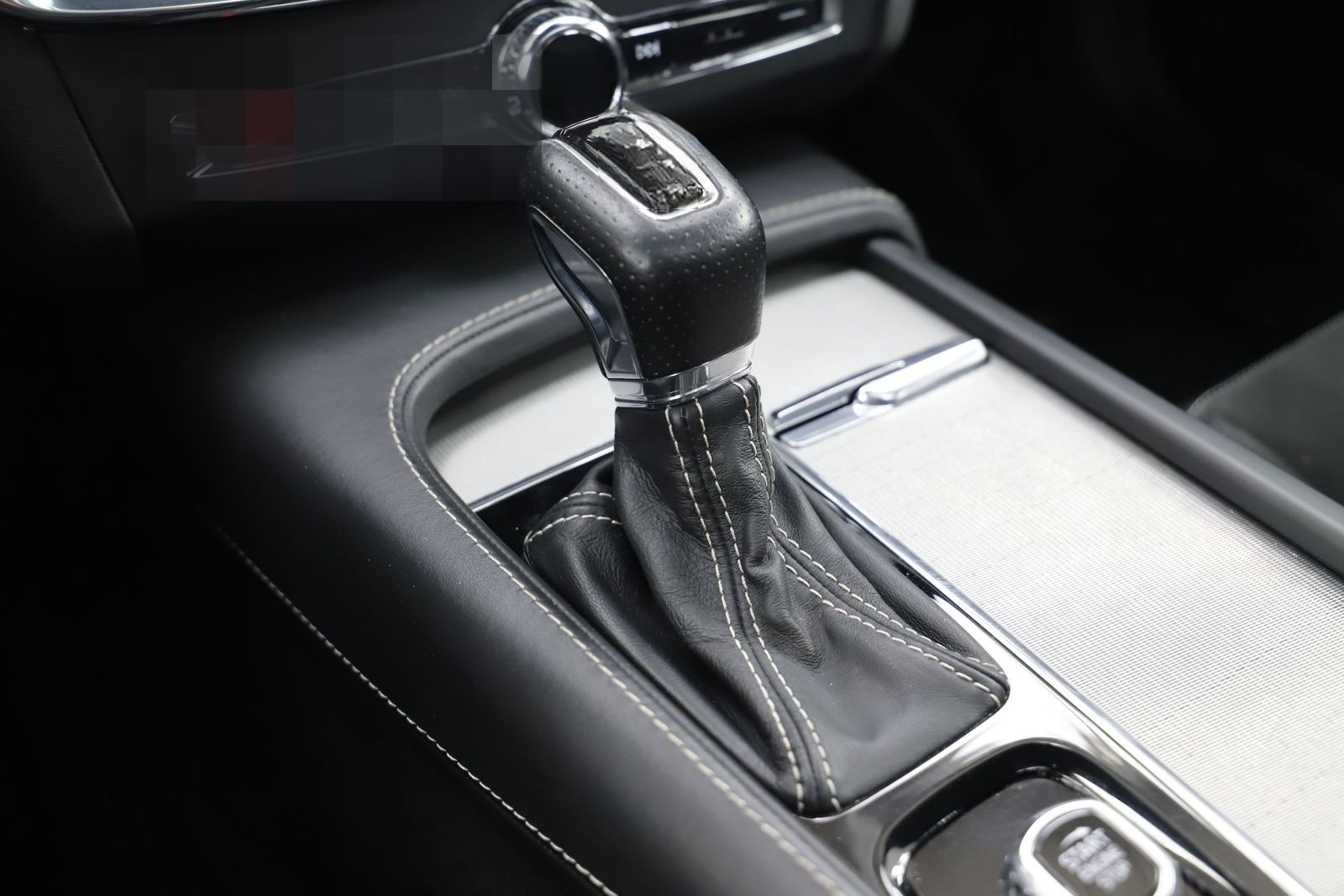 Volvo S90 2.0 T6 320PS AWD R Design HUD ACC Carplay foto 18