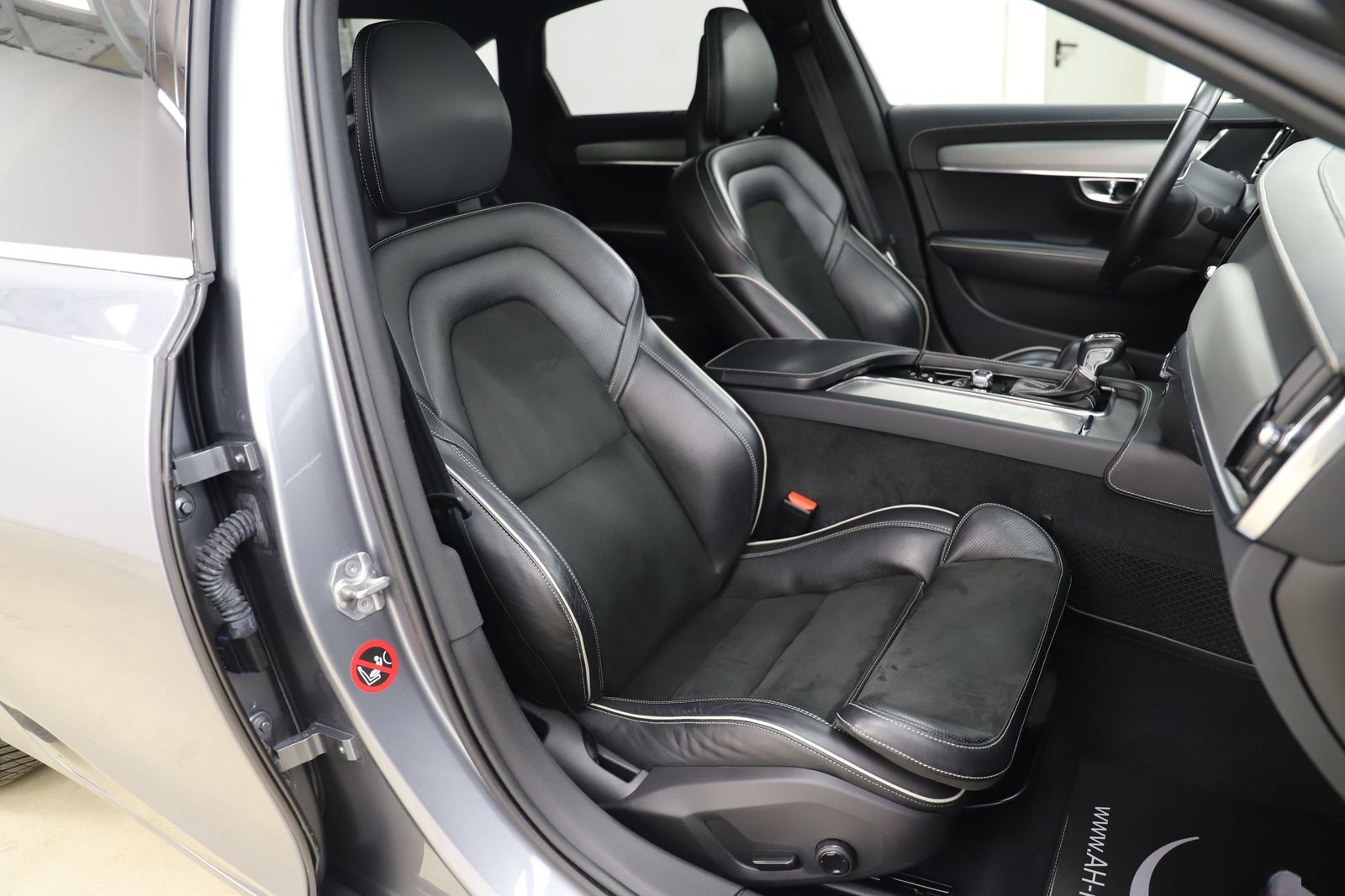 Volvo S90 2.0 T6 320PS AWD R Design HUD ACC Carplay foto 10