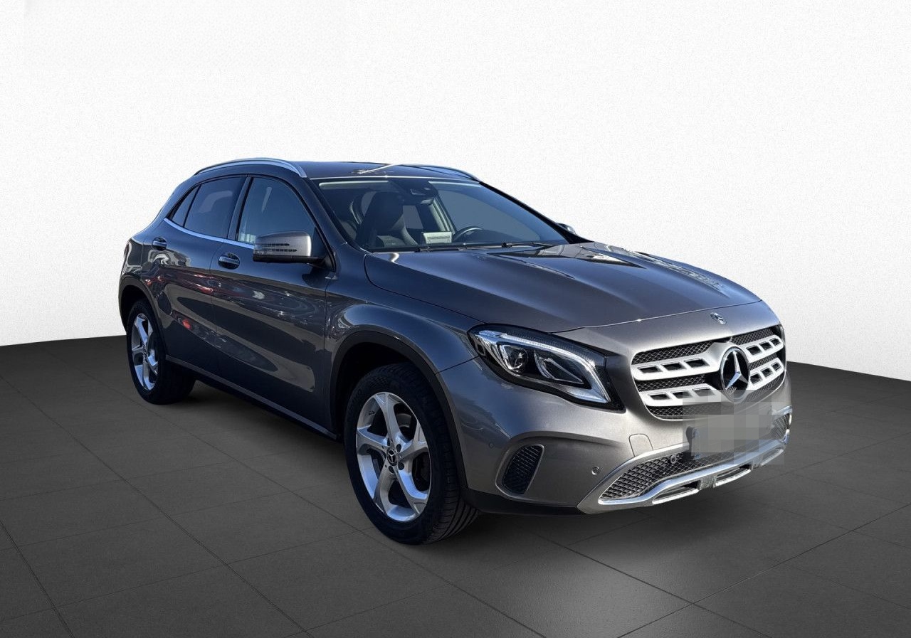 Mercedes-Benz GLA 220 4Matic AHK SHZ SpoSi MEM Bluetooth Navi foto 3