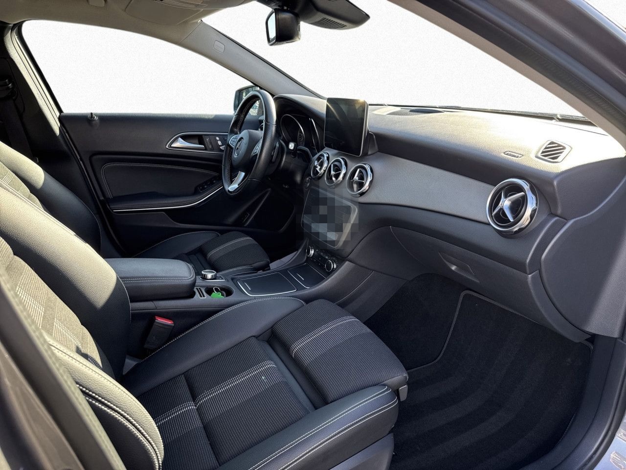 Mercedes-Benz GLA 220 4Matic AHK SHZ SpoSi MEM Bluetooth Navi foto 9