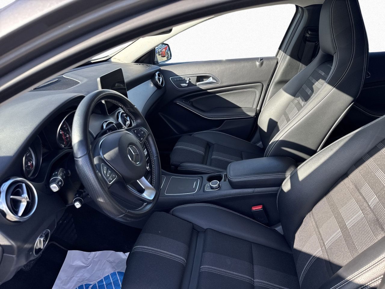 Mercedes-Benz GLA 220 4Matic AHK SHZ SpoSi MEM Bluetooth Navi foto 10