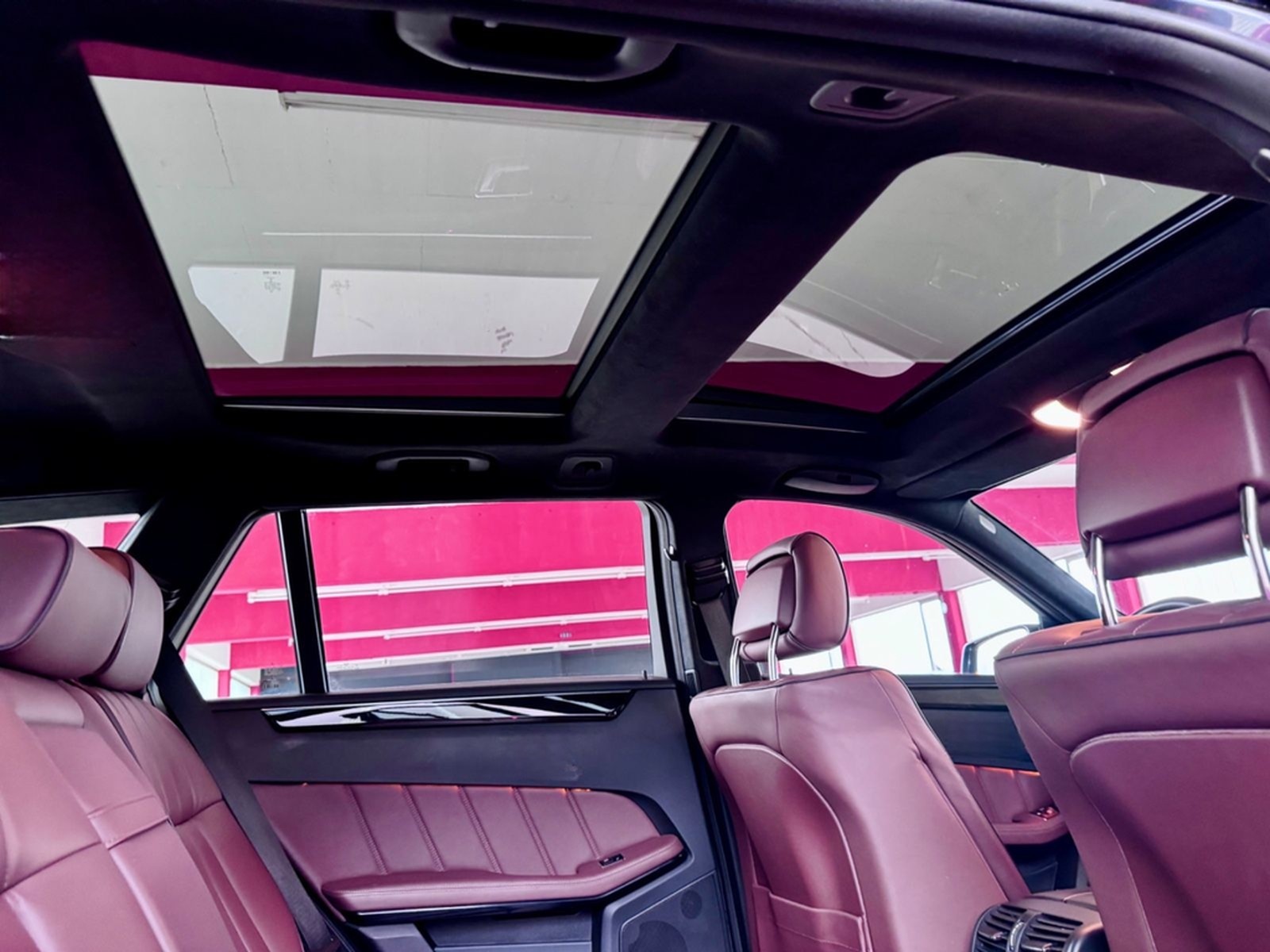 Mercedes-Benz E 500 T 4Matic Distronic Airmatic Pano 360° foto 11