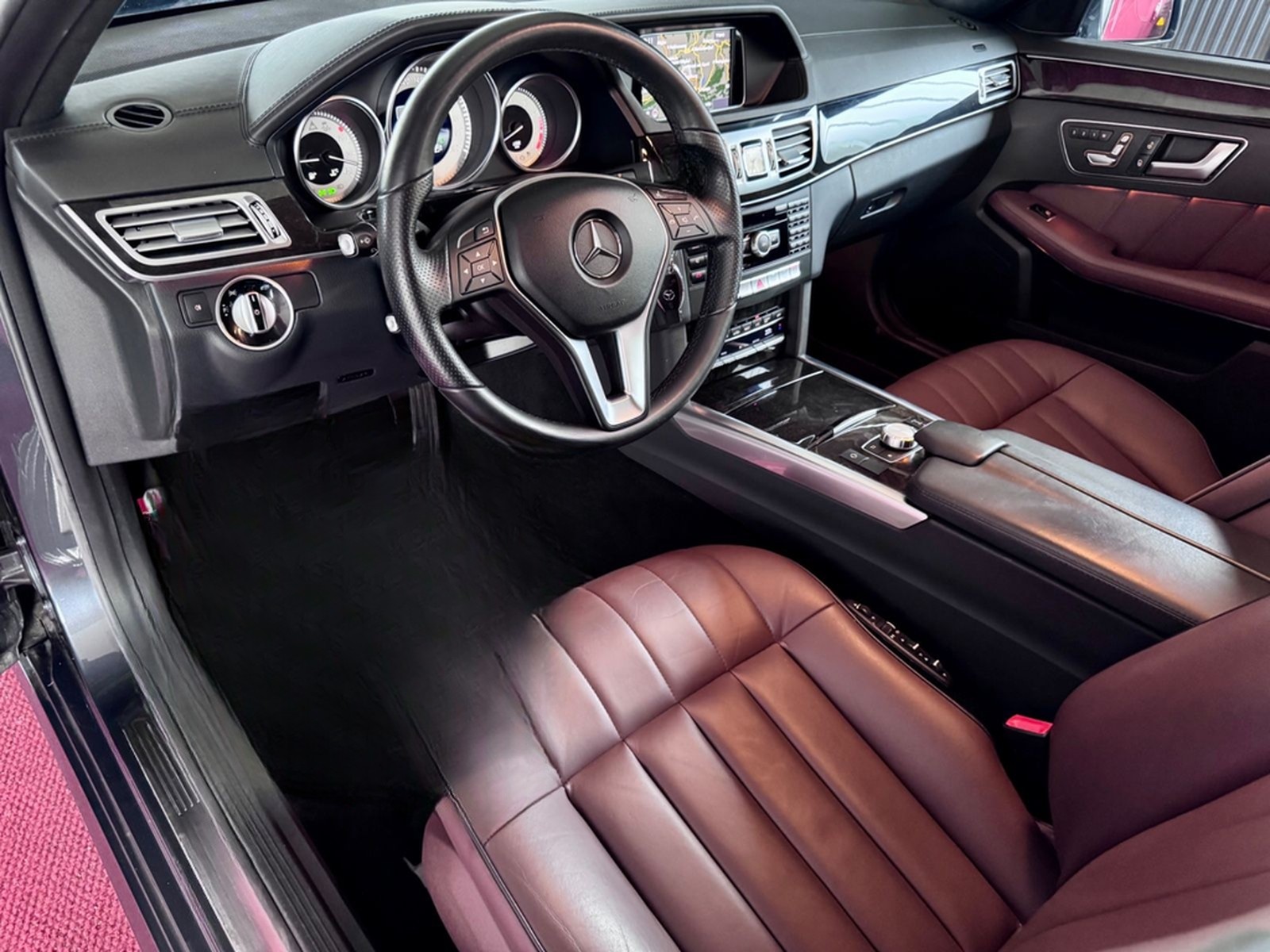 Mercedes-Benz E 500 T 4Matic Distronic Airmatic Pano 360° foto 19