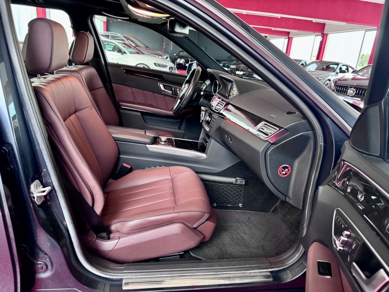 Mercedes-Benz E 500 T 4Matic Distronic Airmatic Pano 360° foto 23