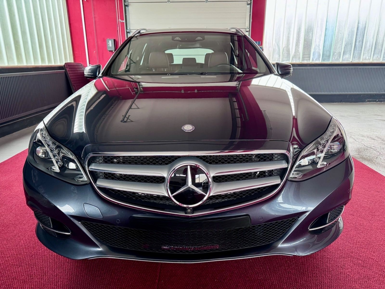 Mercedes-Benz E 500 T 4Matic Distronic Airmatic Pano 360° foto 4