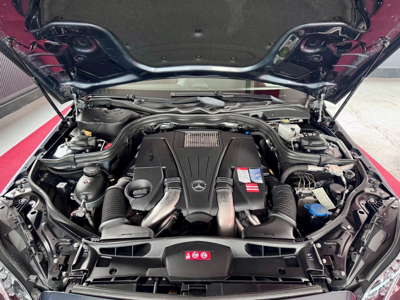 Mercedes-Benz E 500 T 4Matic Distronic Airmatic Pano 360° foto 36