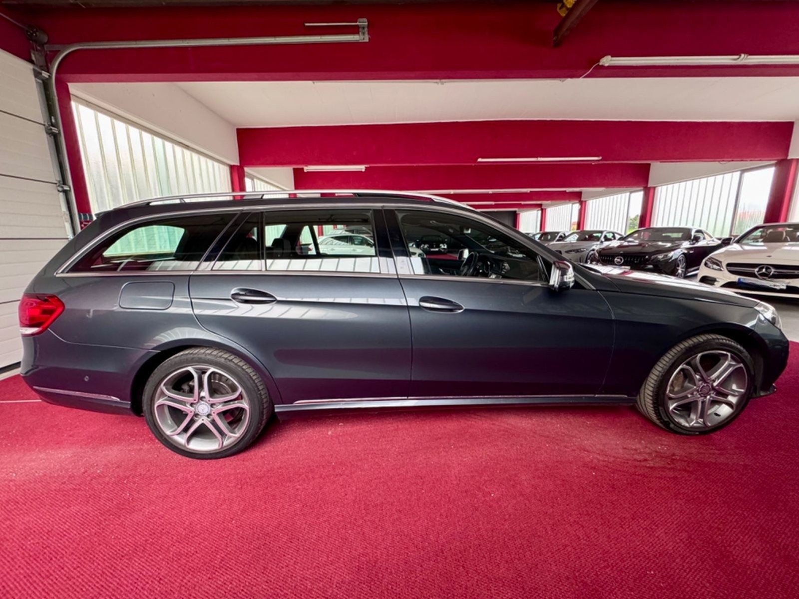 Mercedes-Benz E 500 T 4Matic Distronic Airmatic Pano 360° foto 5