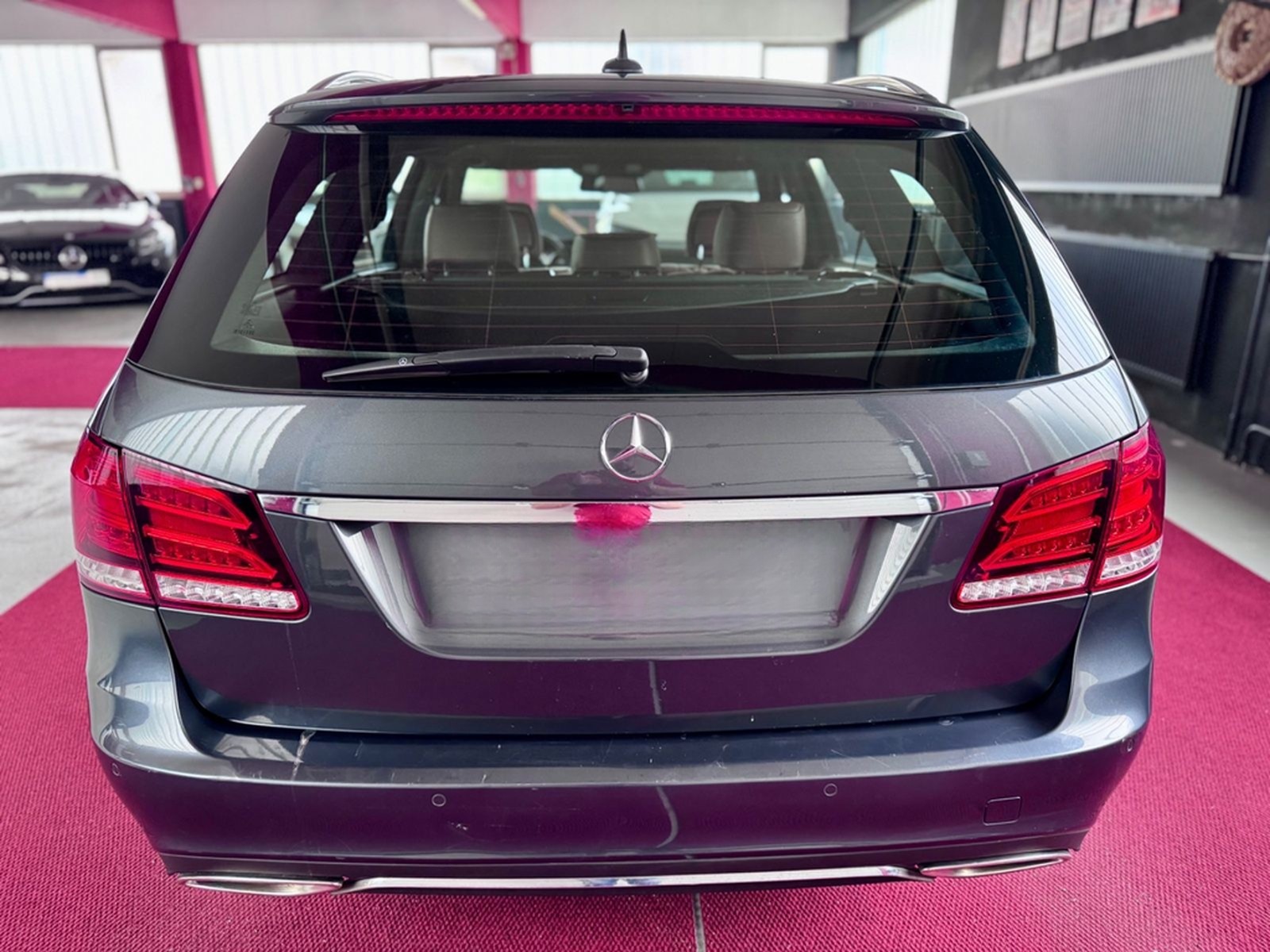 Mercedes-Benz E 500 T 4Matic Distronic Airmatic Pano 360° foto 7