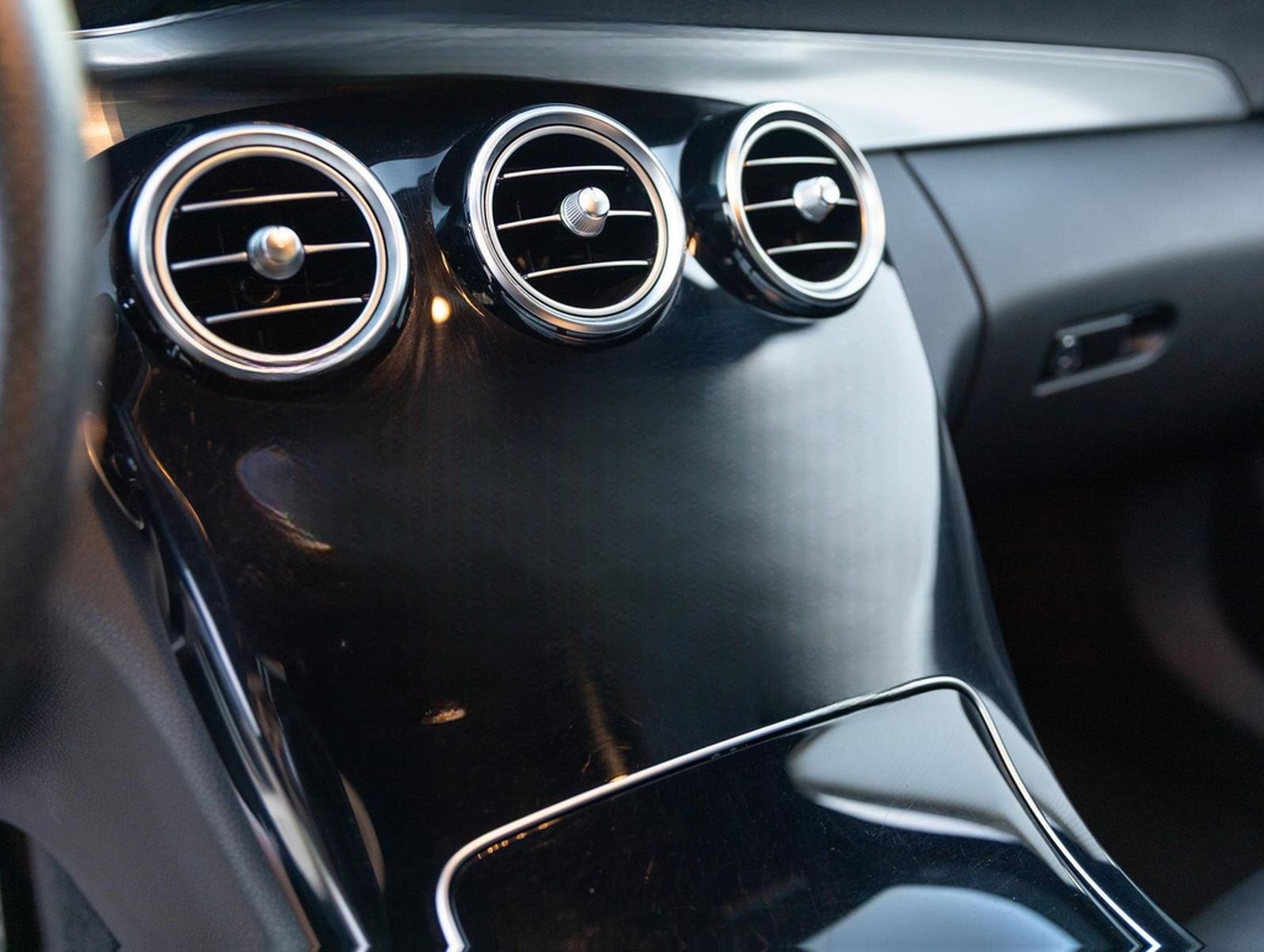 Mercedes-Benz C450/C 43 T AMG 4Matic/BURM./COMAND/HEAD-UP/LED foto 35