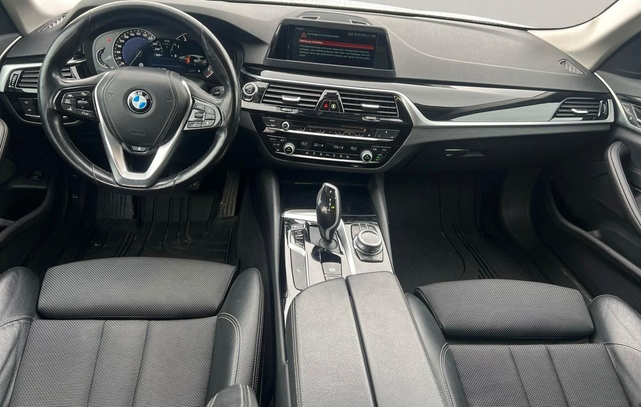 BMW 530 5 Touring 530 i Sport Line foto 11