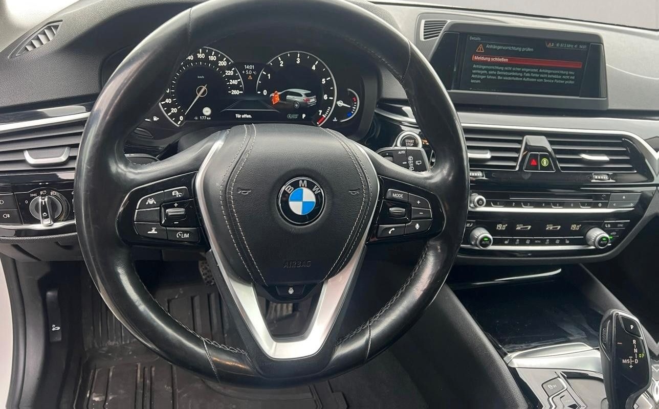 BMW 530 5 Touring 530 i Sport Line foto 15