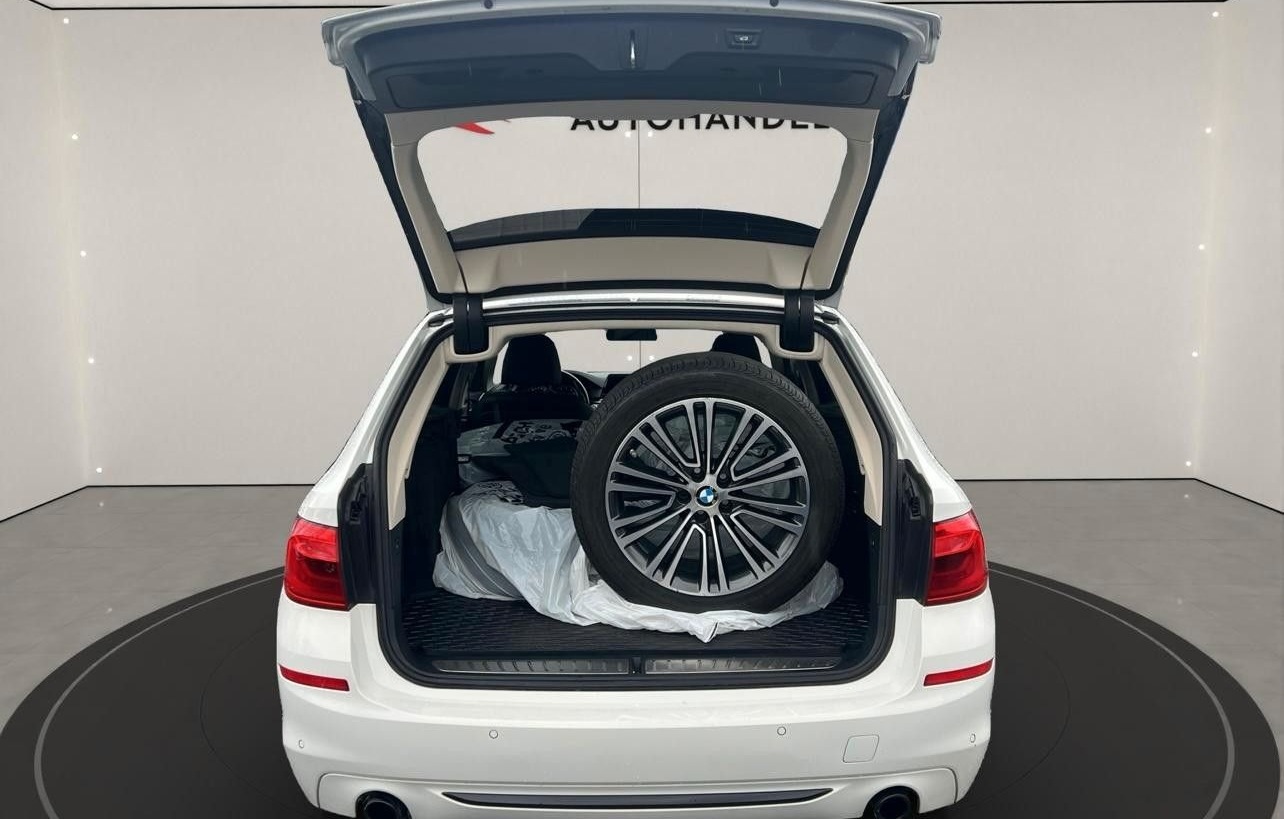 BMW 530 5 Touring 530 i Sport Line foto 10
