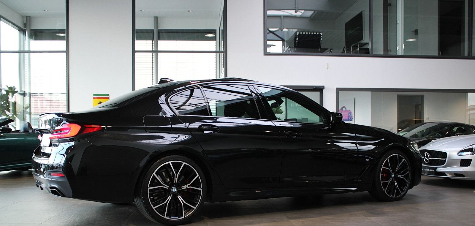 BMW 540D XDRIVE M SPORT 100% BLACK SHADOW INDIVIDUAL foto 15