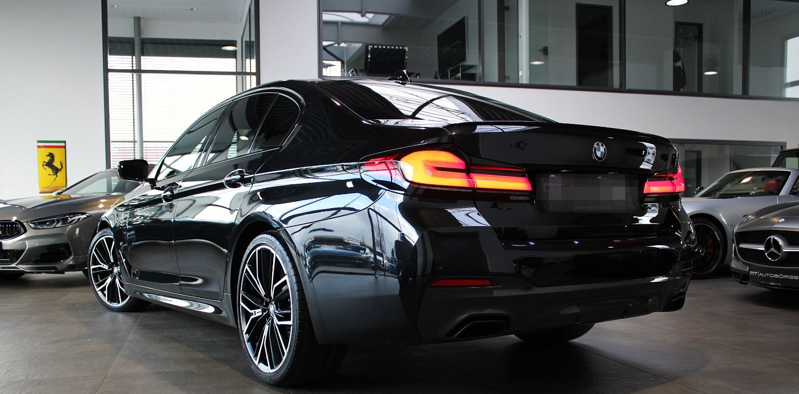 BMW 540D XDRIVE M SPORT 100% BLACK SHADOW INDIVIDUAL foto 18