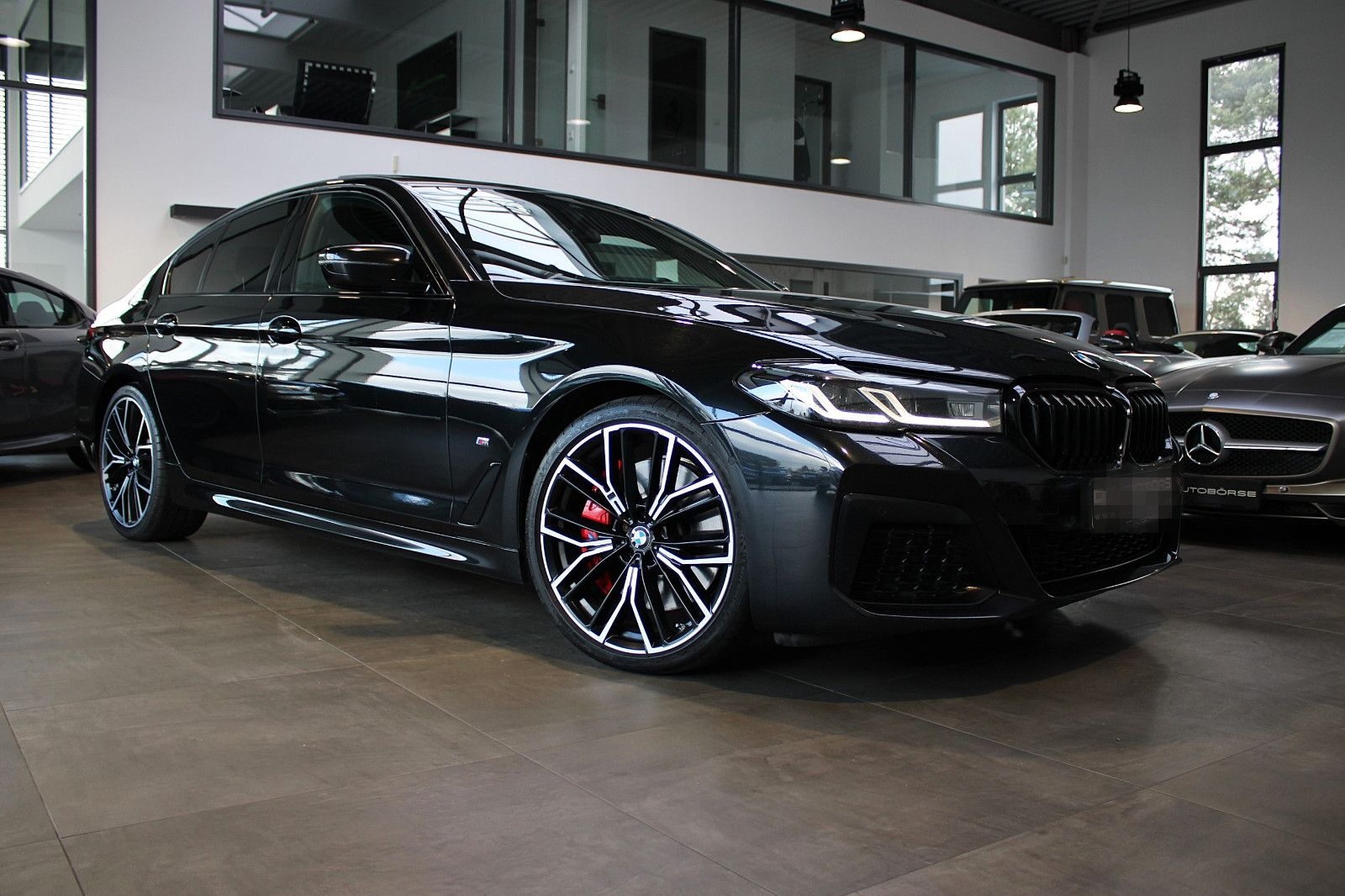 BMW 540D XDRIVE M SPORT 100% BLACK SHADOW INDIVIDUAL foto 6