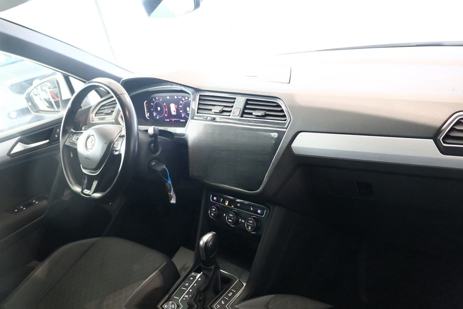 Volkswagen Tiguan 2.0 TSi 4Motion Standheizung* foto 12