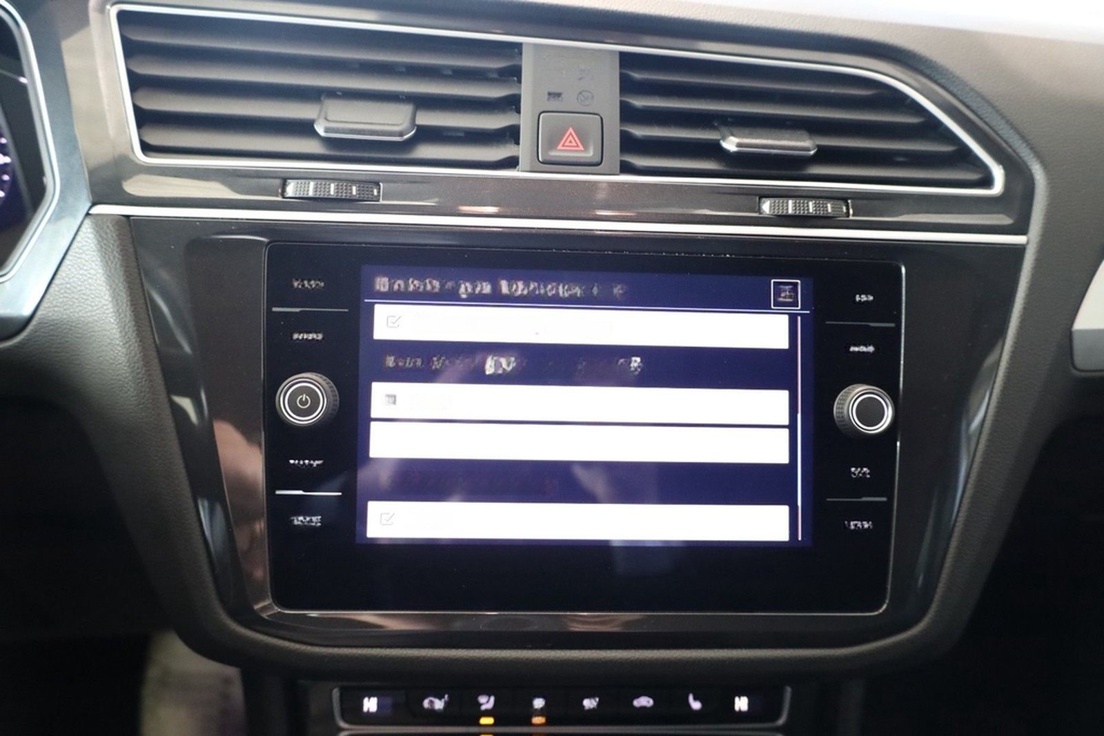 Volkswagen Tiguan 2.0 TSi 4Motion Standheizung* foto 25