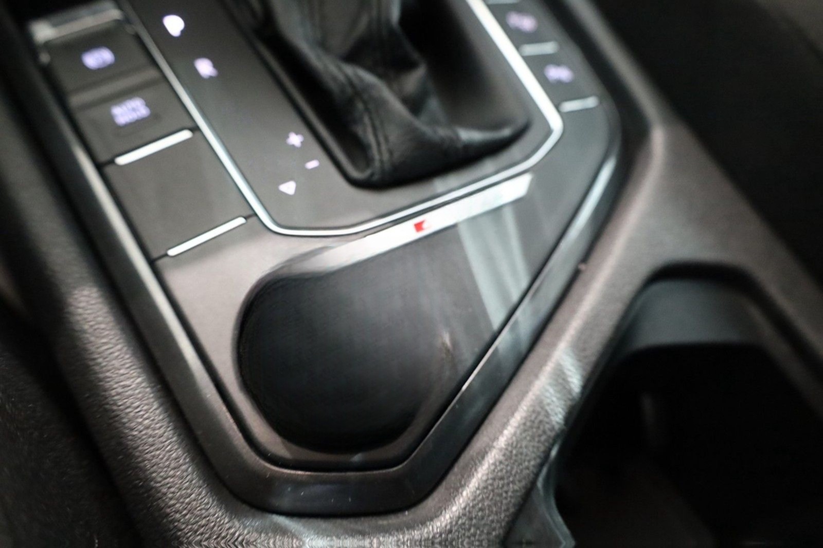 Volkswagen Tiguan 2.0 TSi 4Motion Standheizung* foto 30