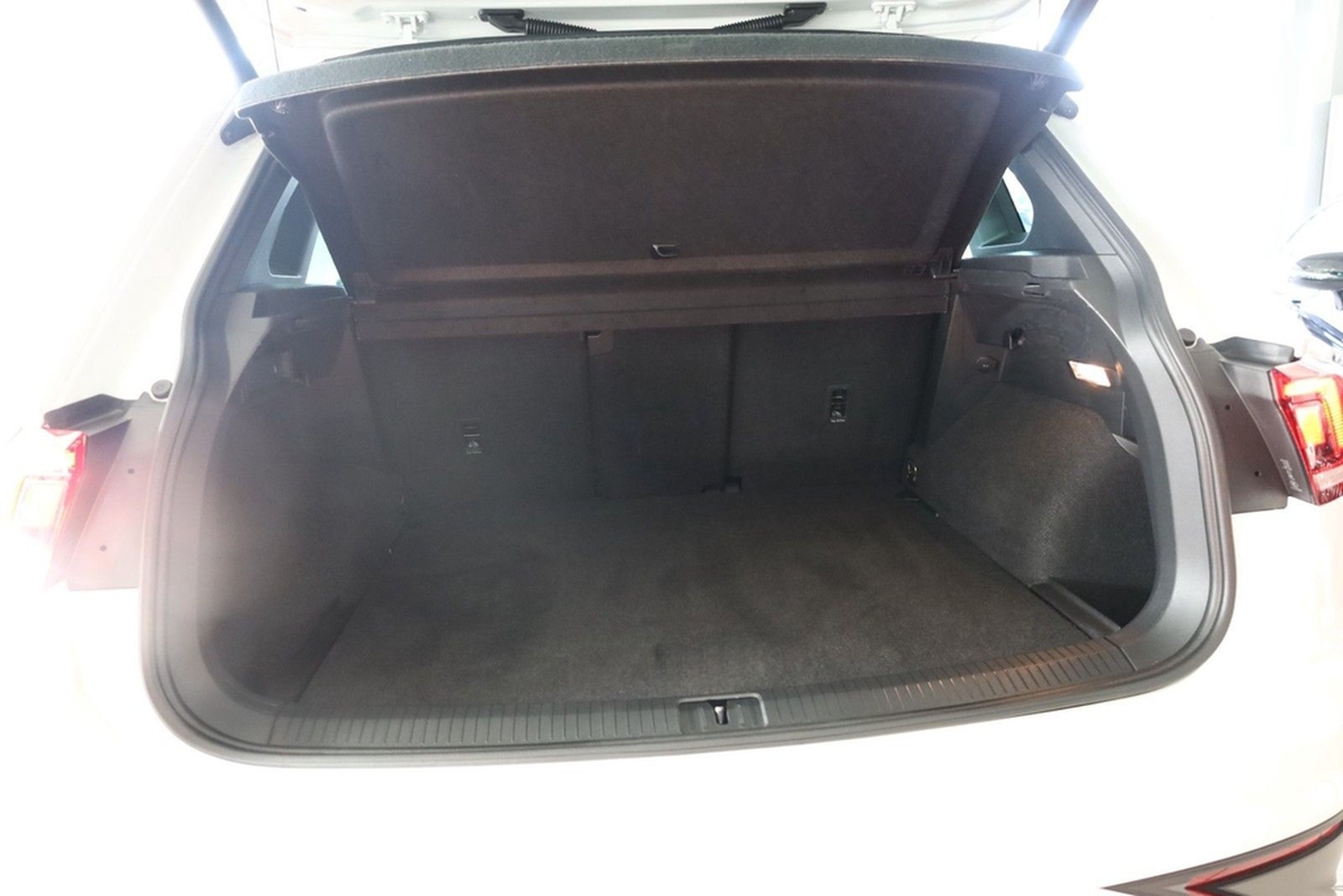 Volkswagen Tiguan 2.0 TSi 4Motion Standheizung* foto 35
