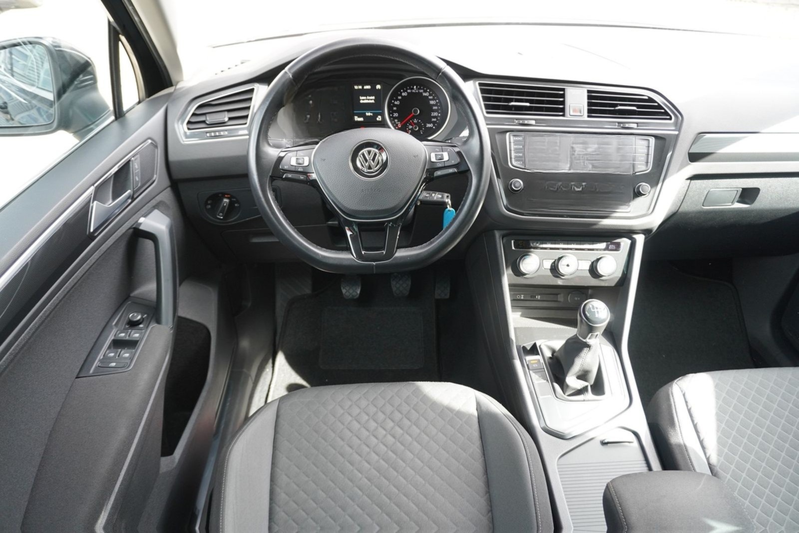 Volkswagen Tiguan 1.4  TSI Kamera Tempomat Sitzheizung AHK foto 12