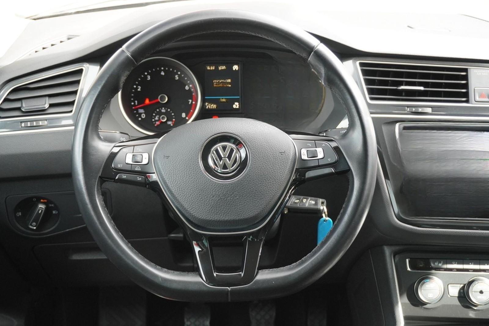 Volkswagen Tiguan 1.4  TSI Kamera Tempomat Sitzheizung AHK foto 13