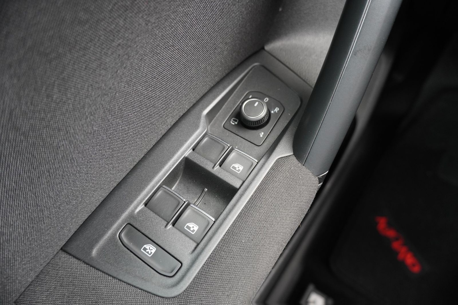 Volkswagen Tiguan 1.4  TSI Kamera Tempomat Sitzheizung AHK foto 20