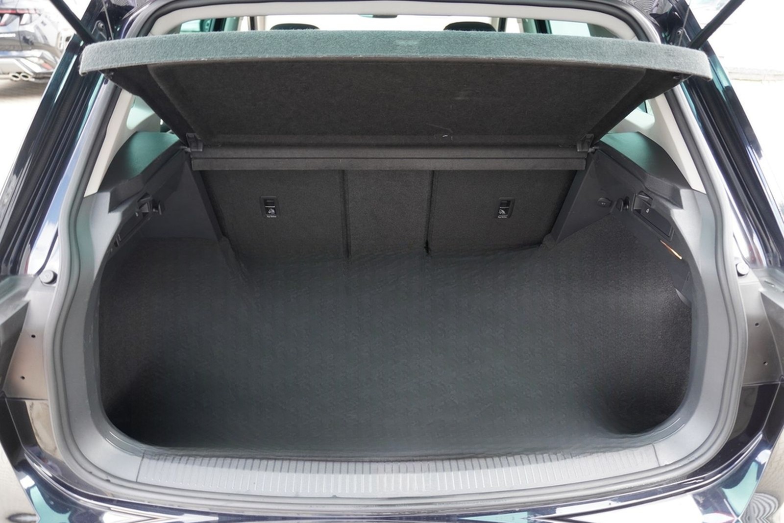 Volkswagen Tiguan 1.4  TSI Kamera Tempomat Sitzheizung AHK foto 32