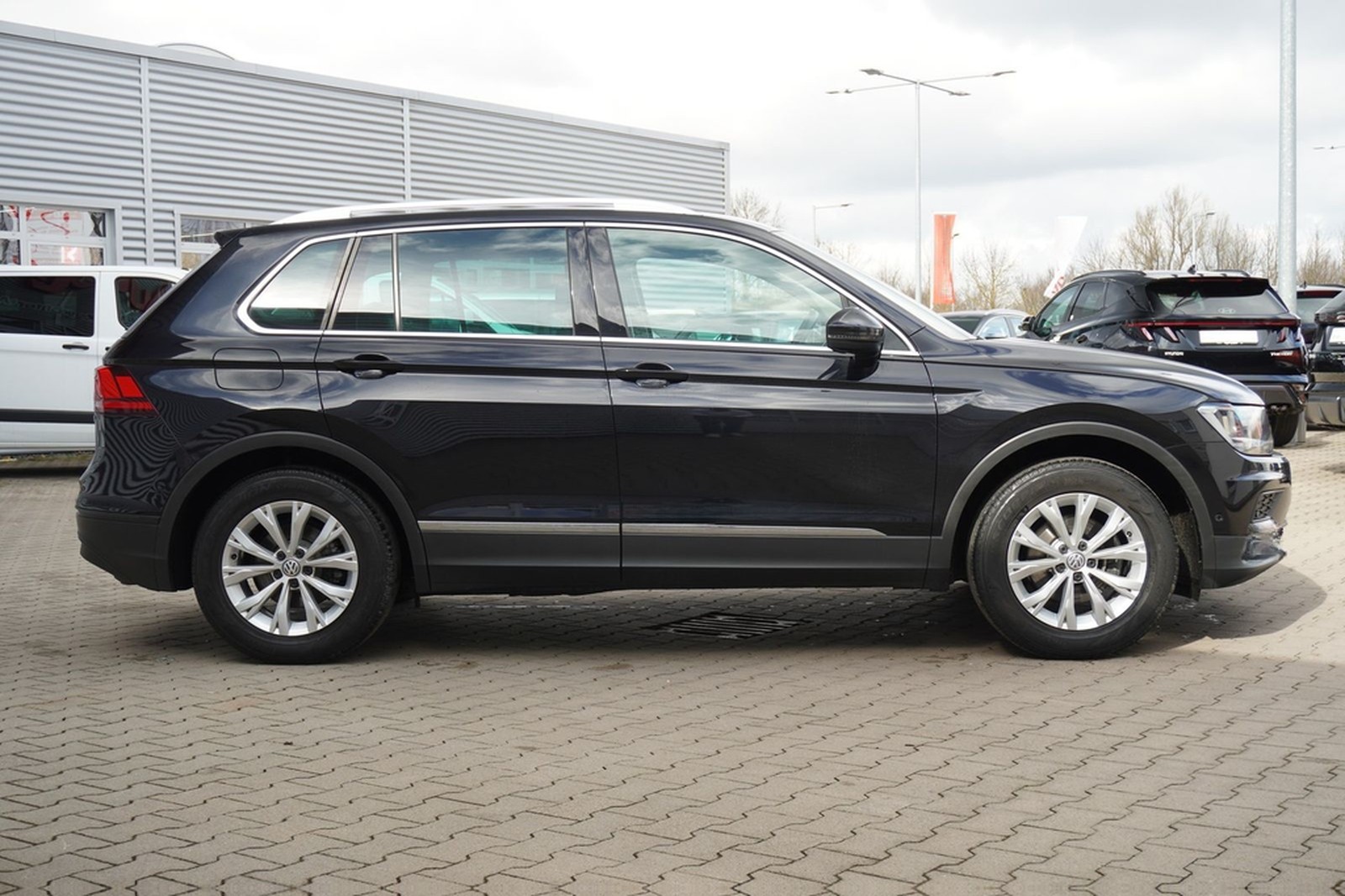 Volkswagen Tiguan 1.4  TSI Kamera Tempomat Sitzheizung AHK foto 5
