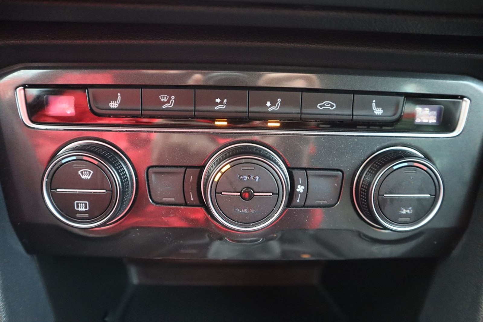 Volkswagen Tiguan 1.5 TSI AAC LED SHZ Navi ErgoActiv ACC Al foto 27