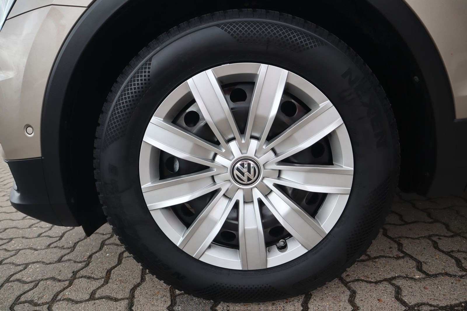 Volkswagen Tiguan 1.5 TSI AAC LED SHZ Navi ErgoActiv ACC Al foto 8