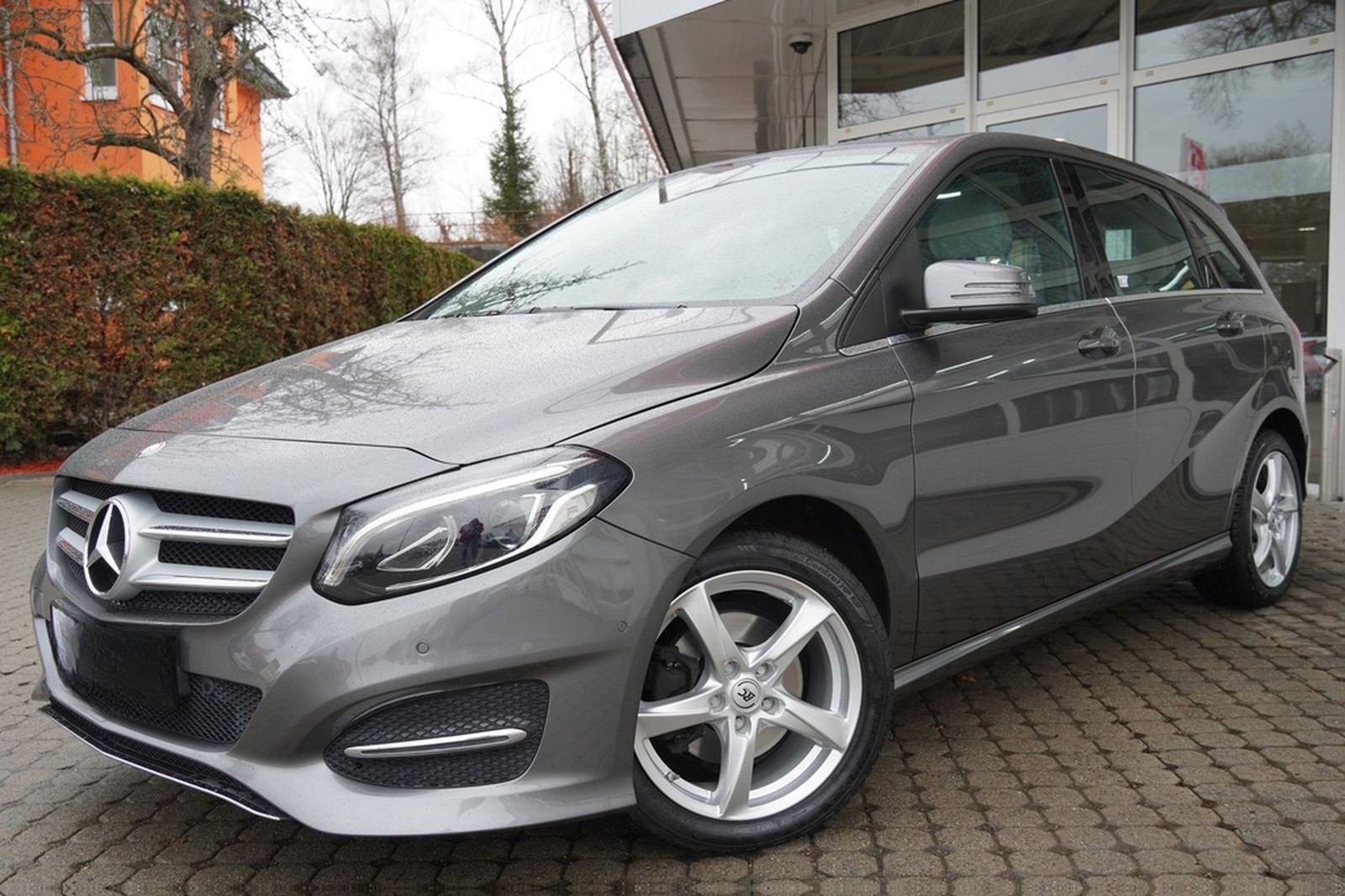 Mercedes-Benz B220 Urban 4Matic LED Navi Totwinkel Kamera SHZ foto 2