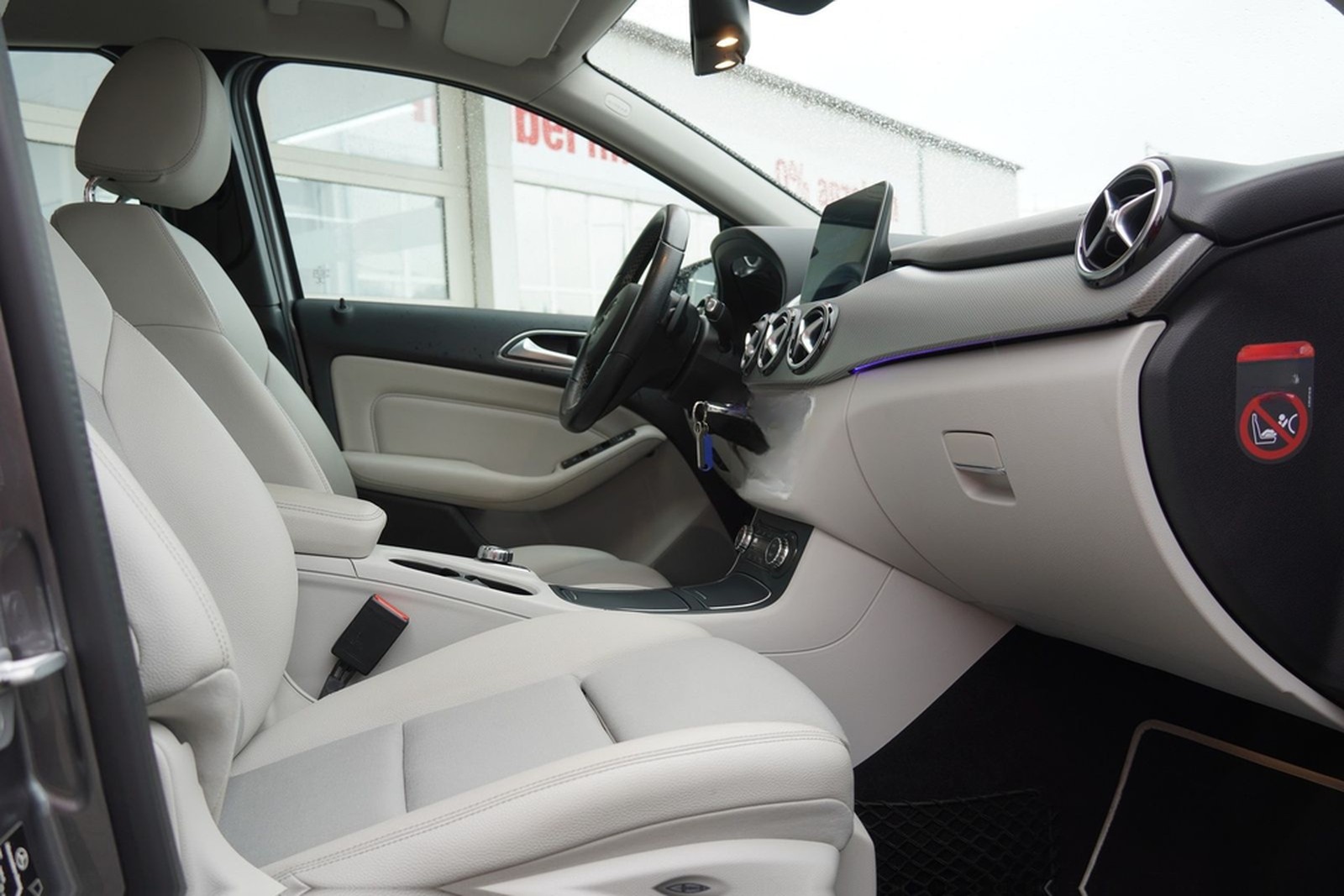 Mercedes-Benz B220 Urban 4Matic LED Navi Totwinkel Kamera SHZ foto 24