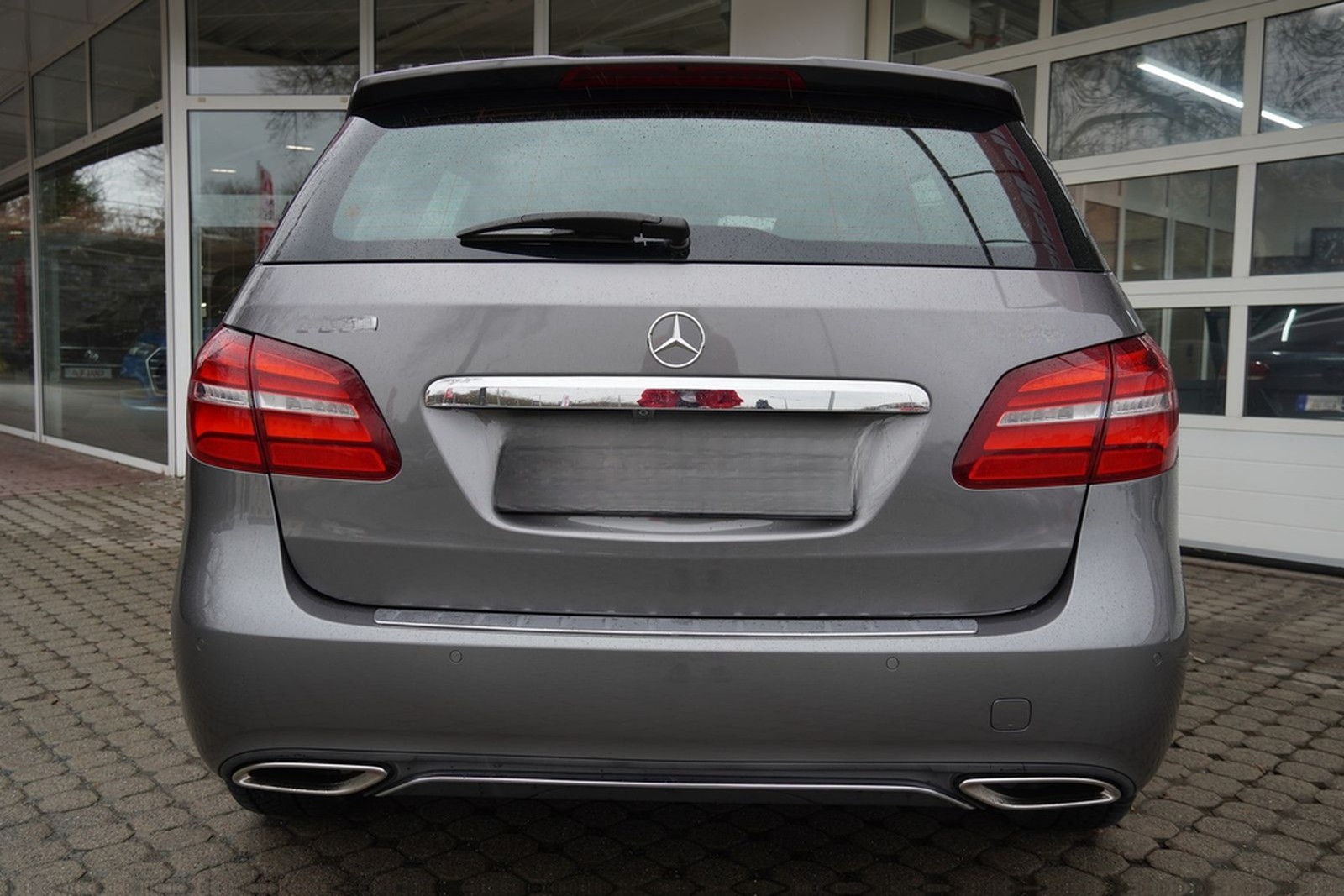 Mercedes-Benz B220 Urban 4Matic LED Navi Totwinkel Kamera SHZ foto 5