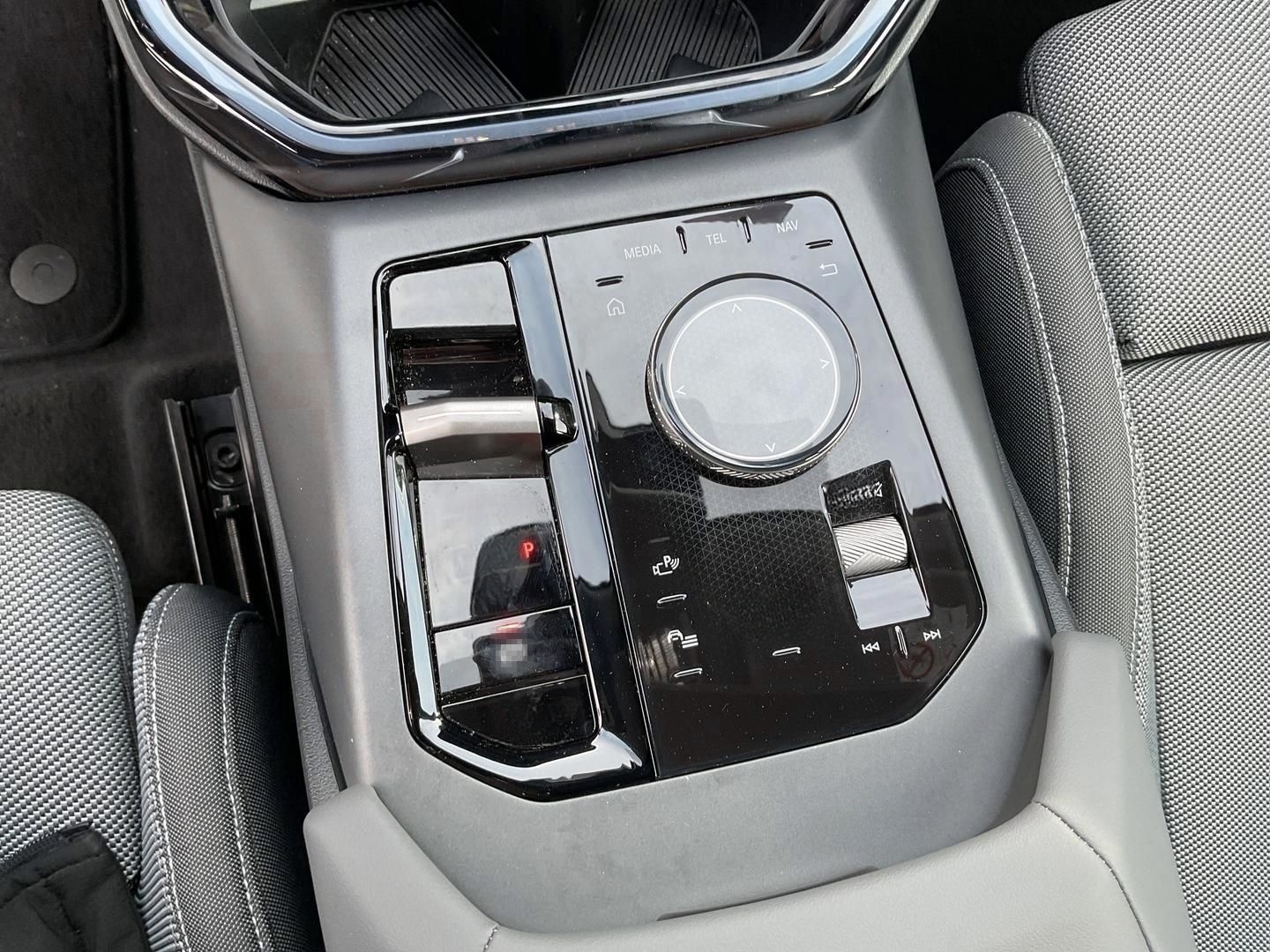 BMW X3 20i xDrive AHK SHZ Navi Digi CP LED Klima Dri foto 13