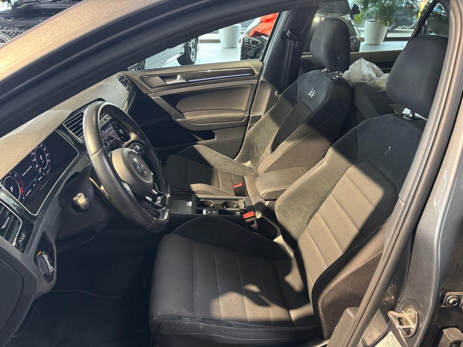 Volkswagen Golf VII R APR Abgasan./DSG/DigiTacho/Pano/Sound foto 6