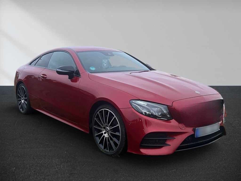 Mercedes-Benz E 200 Coupe 9G-TRONIC AMG Line foto 2