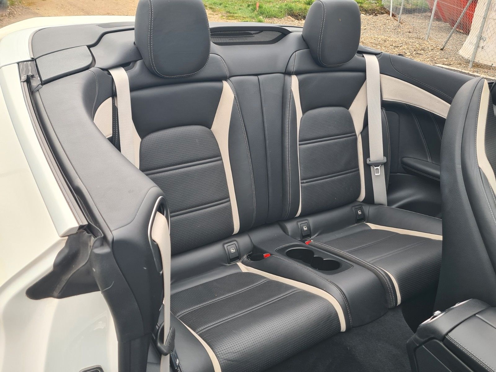Mercedes-Benz C 63 S AMG Cabrio Burmester  VOLL! foto 17