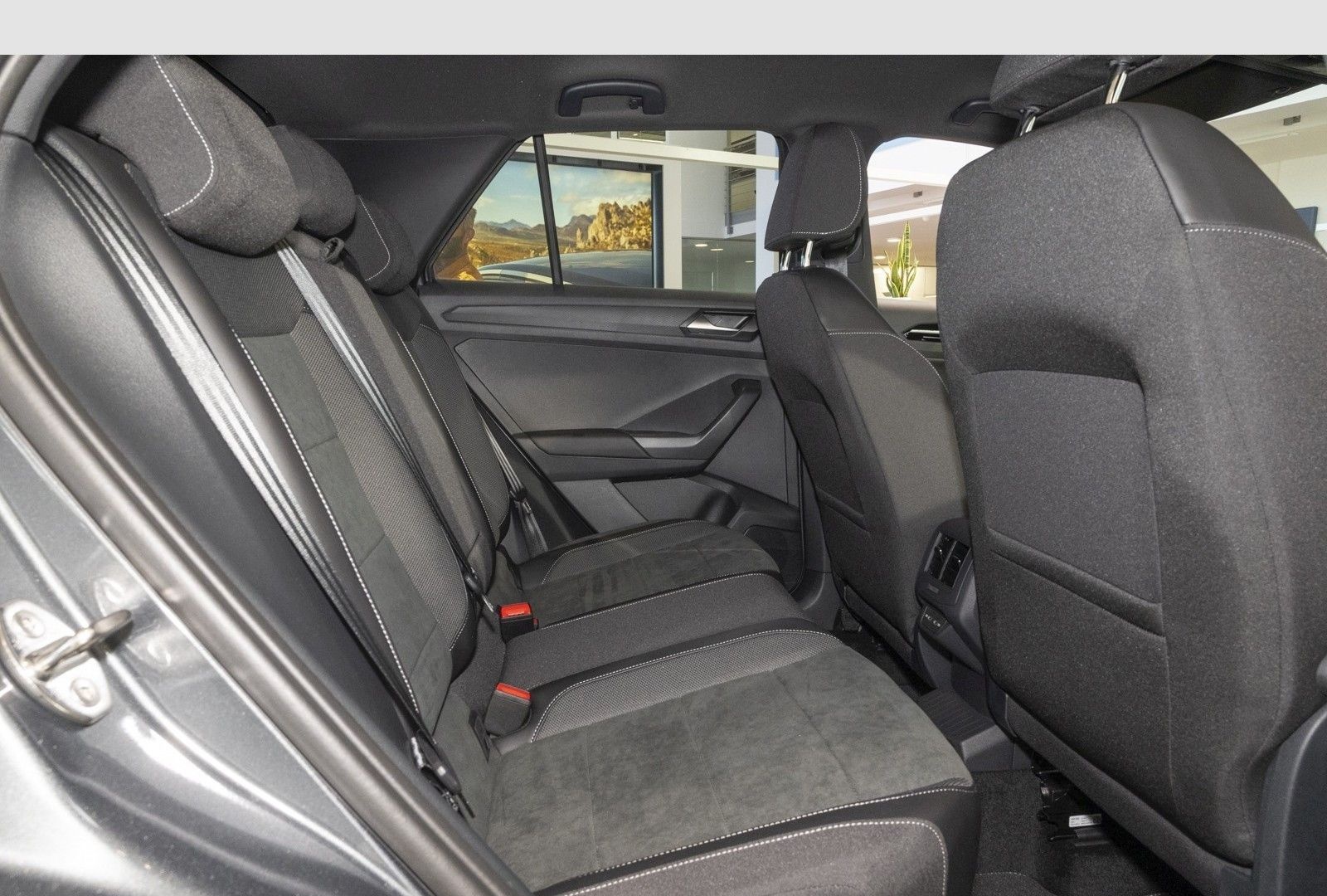 Volkswagen T-Roc 1.0 TSI R-Line Black Style/IQ.Drive/Navi/K foto 12