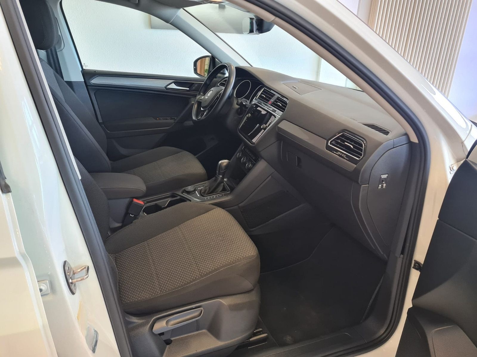 Volkswagen Tiguan Allspace Comfortline 4Motion / LED /NAVI/ foto 12