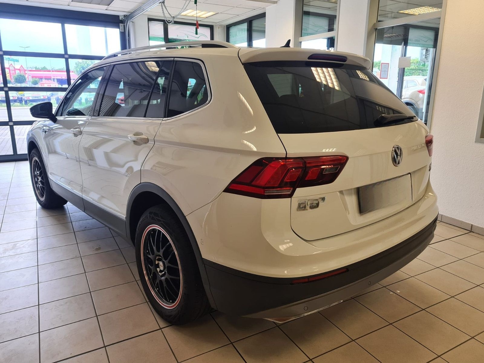 Volkswagen Tiguan Allspace Comfortline 4Motion / LED /NAVI/ foto 7