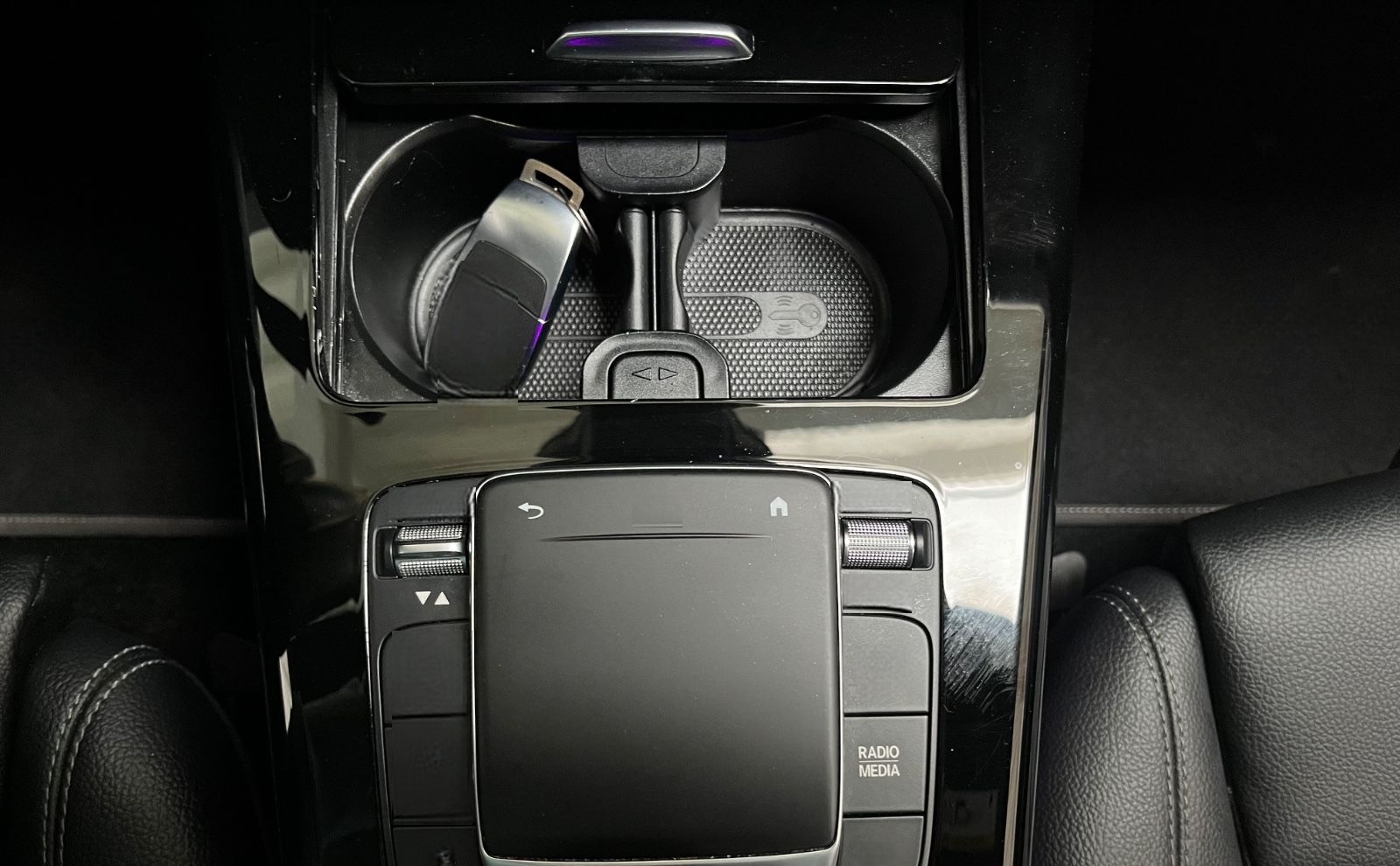 Mercedes-Benz A 200 Edition19 KEYLESS LED NAVI AMBIENTE KAMERA foto 18