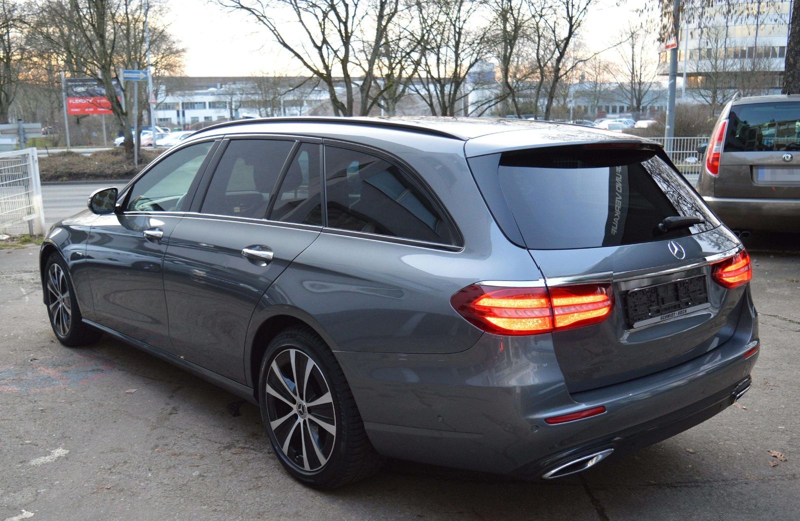 Mercedes-Benz E 300 E-Klasse T-Modell Hybrid de T 9G-TRONIC Av foto 7