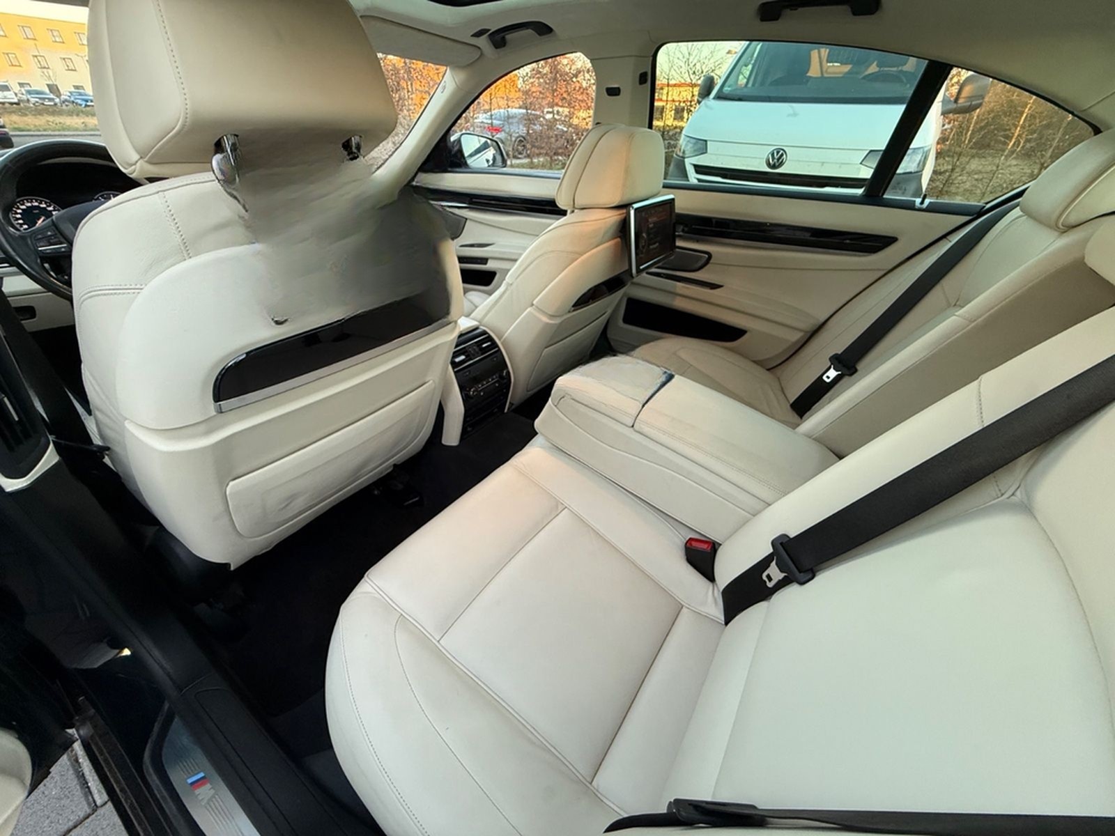 BMW 760i V12 M-Paket  foto 12