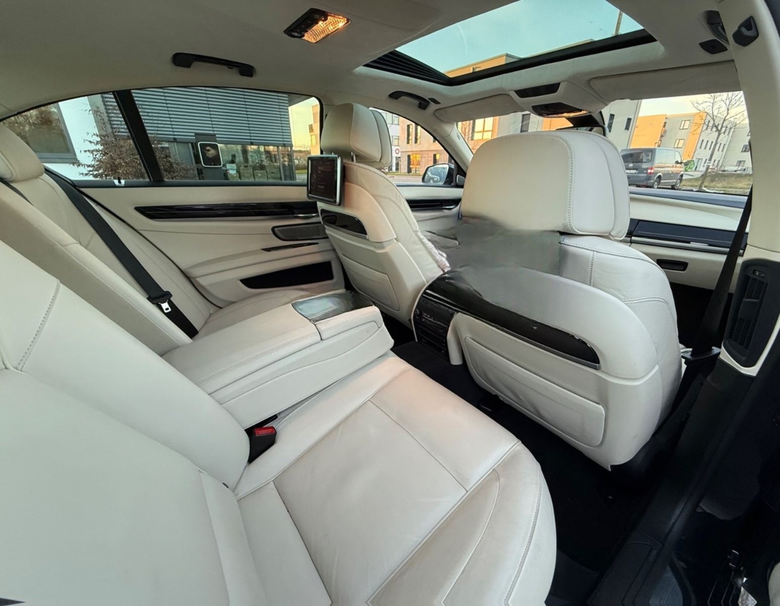 BMW 760i V12 M-Paket  foto 13