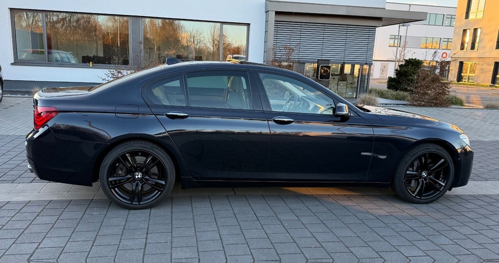 BMW 760i V12 M-Paket  foto 6