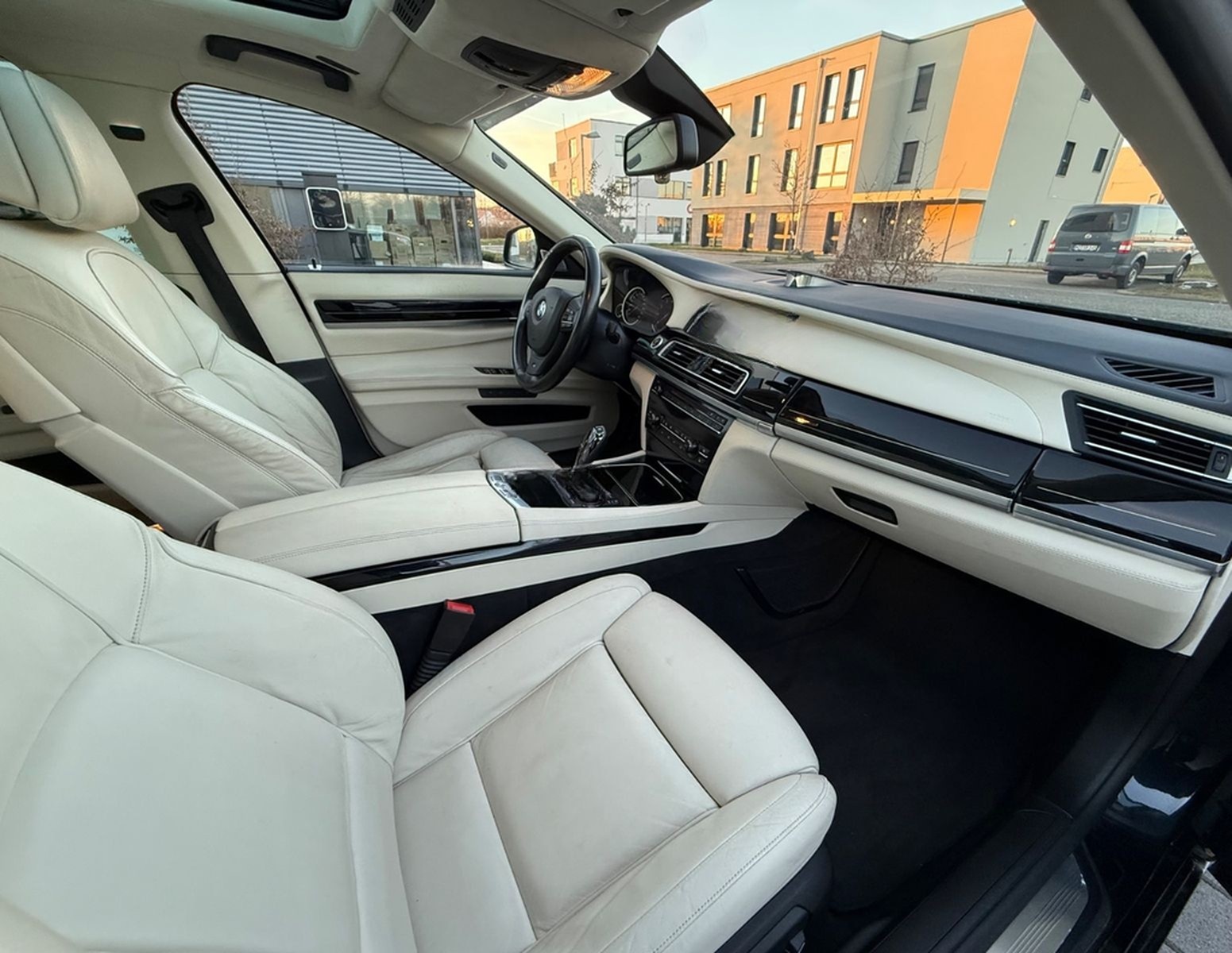BMW 760i V12 M-Paket  foto 10